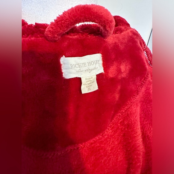 Robe - Picture 4 of 4